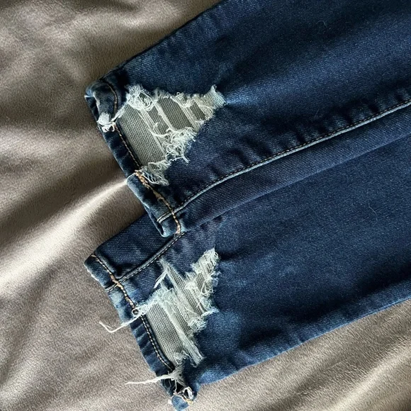 American Eagle Outfitters Dark Blue Women's Skinny Jeans - Picture 6 of 9